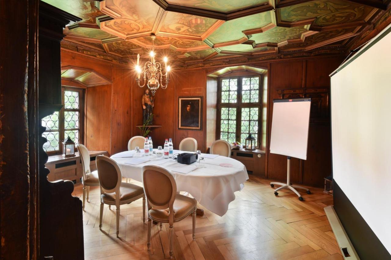 Hotel Im Schlosspark Binningen Bagian luar foto