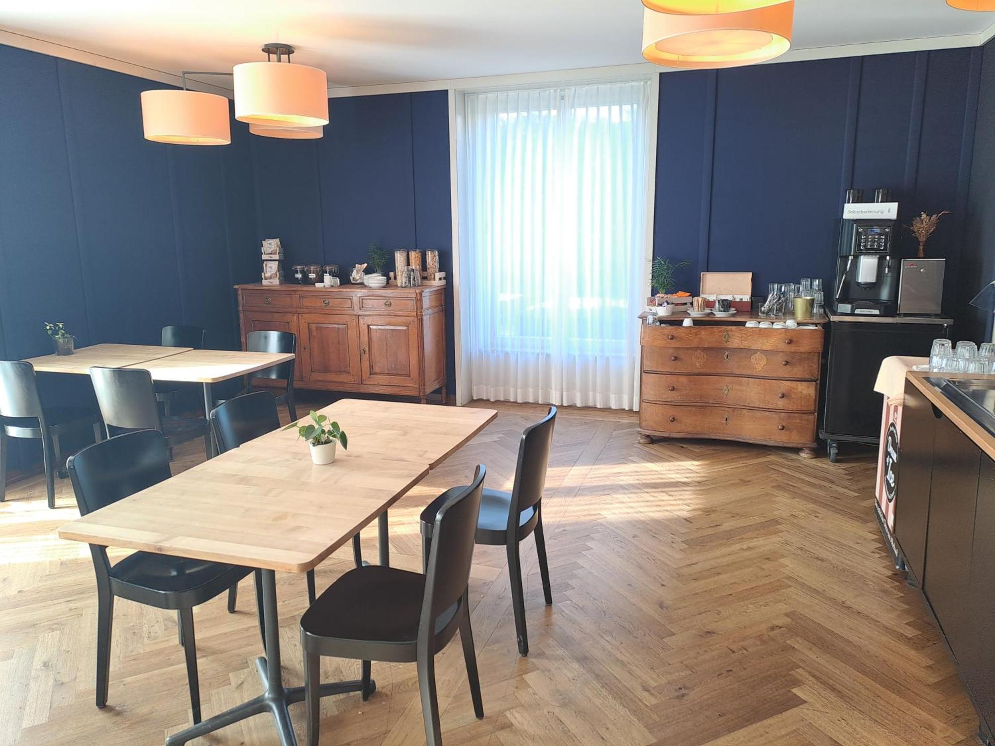 Hotel Im Schlosspark Binningen Bagian luar foto