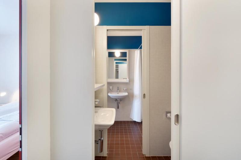 Hotel Im Schlosspark Binningen Bagian luar foto