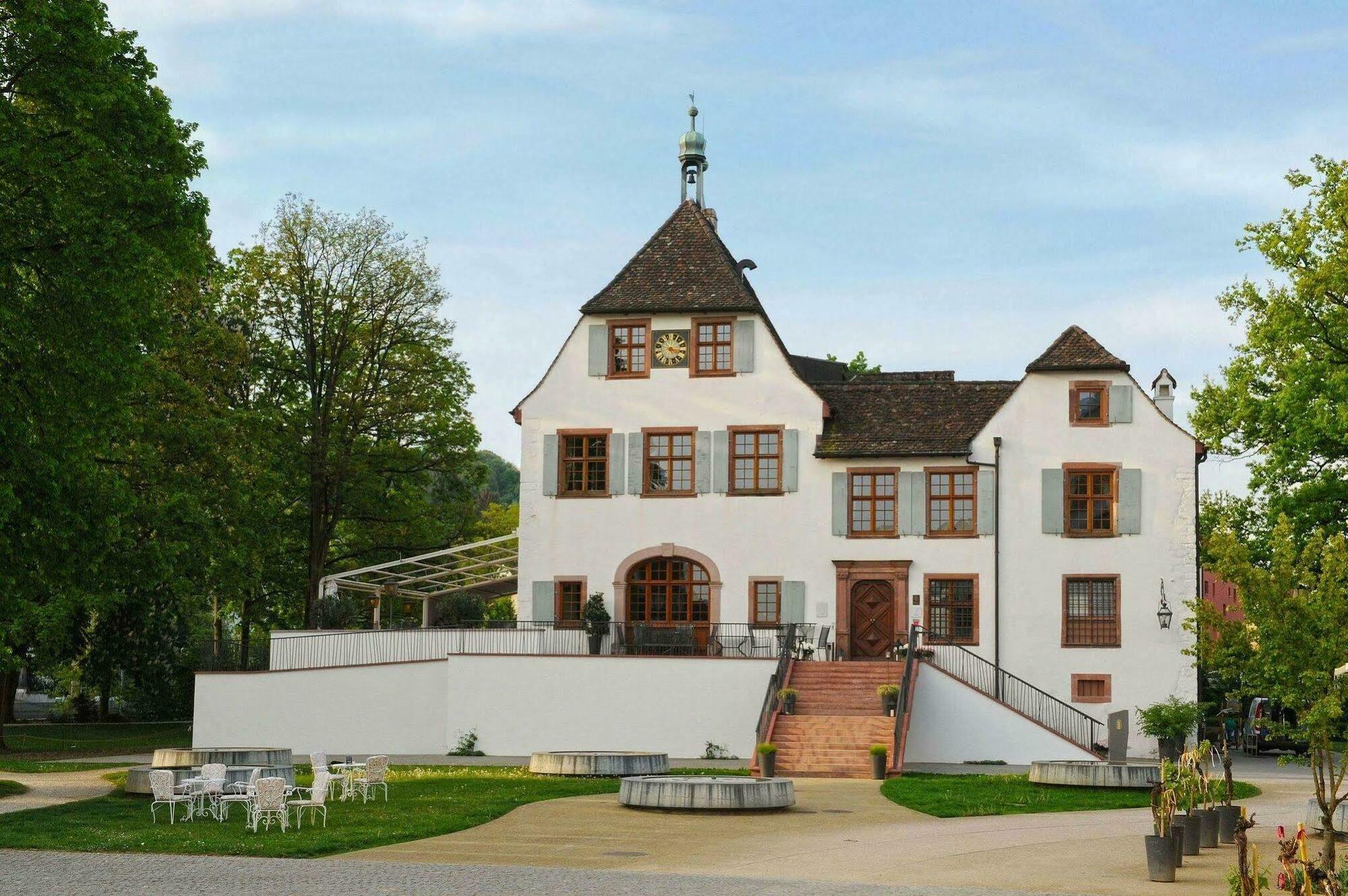Hotel Im Schlosspark Binningen Bagian luar foto